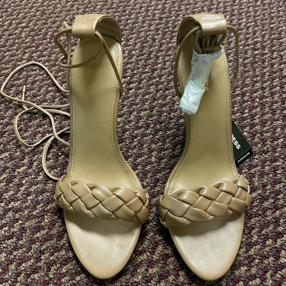 Express ankle wrap heels size 8 - Picture 1 of 4